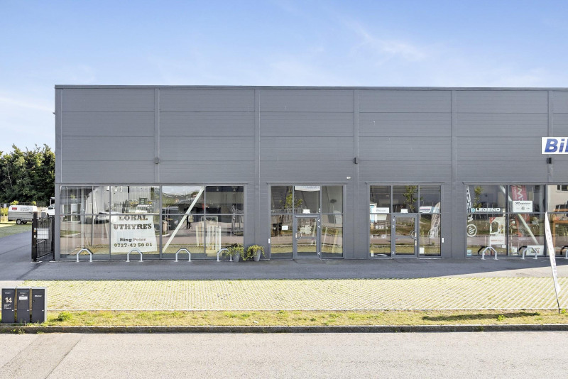 SE002666 PETER ELMVIK HALL 2